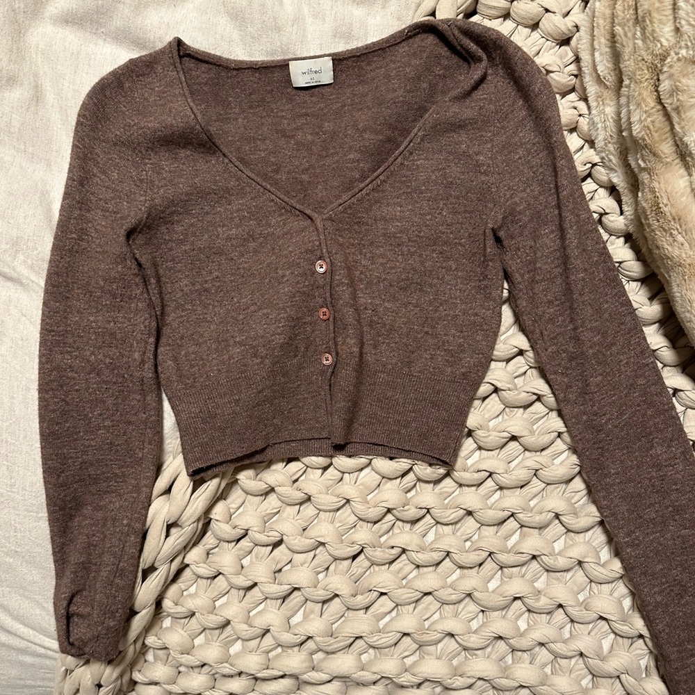 Wilfred Aritzia cropped Cashmere sweater size XS in mocha brown